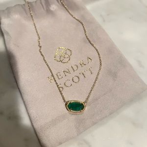 Kendra Scott necklace